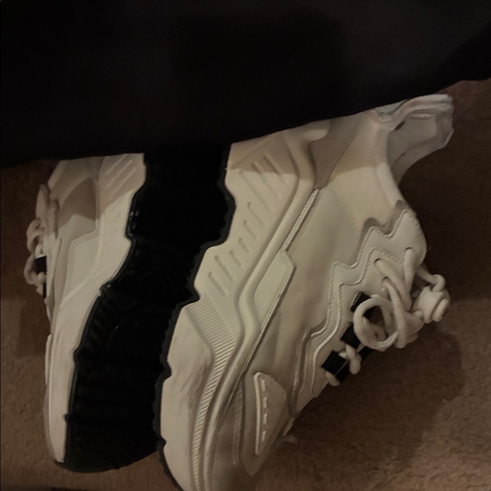 Dolce & Gabbana Daymaster sneakers crafted in Italy white and Navy Blue women’s - Picture 10 of 11